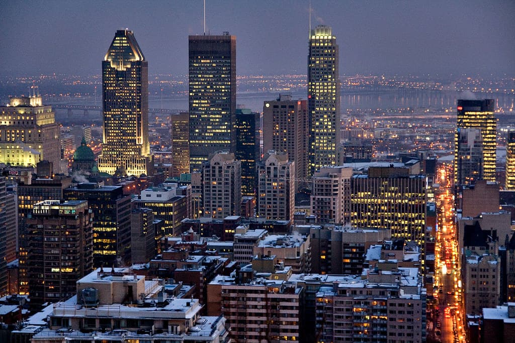 Delegates collaborating during moderated caucus